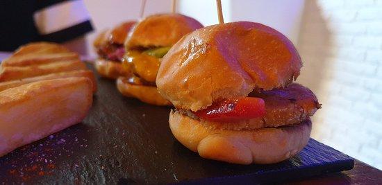 All In Snacks & Tapas Entertaiment Bar